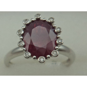 10 Karat White Gold Daimond Ring With Ruby Stone