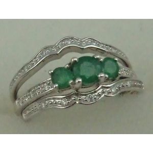 10 Karat White Gold 3 pcs Diamond Ring With Emerald Stone