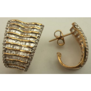 18 Karat Yellow Gold Bag Hammock Earring  with 2.31 Carat Diamonds 