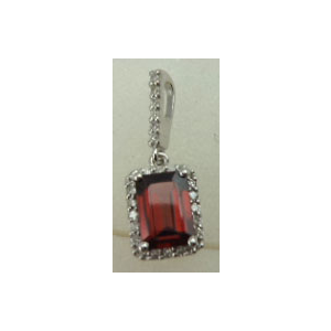 10 Karat White Gold Diamond Pendant with Rectangle Shaped Garnet Stone 