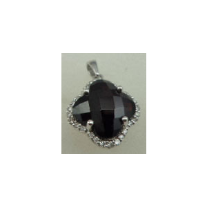 10 Karat White Gold Diamond Pendant with Flower Shaped Garnet Stone