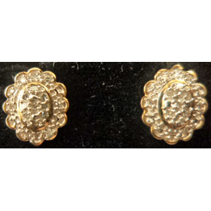18 Karat Yellow Gold Cluster Earring with 0.06 Carat Diamonds