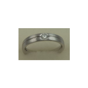10 Karat White Gold with 0.10 Carat Diamond Solitaire Gents Band 