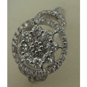 18 Karat White Gold 0.96 Carat Diamond Flower Design Fancy Ring