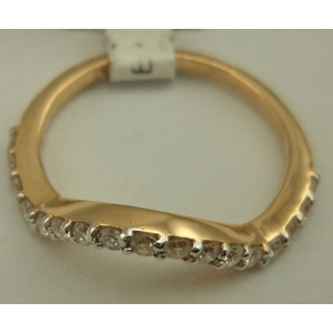 18 Karat Yellow Gold with 0.31 Carat Diamond Curved Band