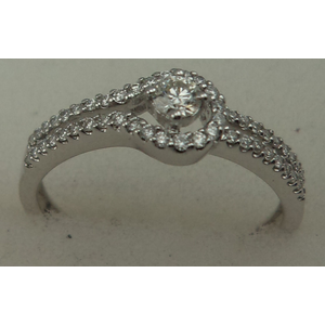 18 Karat White Gold with 0.30 Carat Diamond Double Solitaire Ring 
