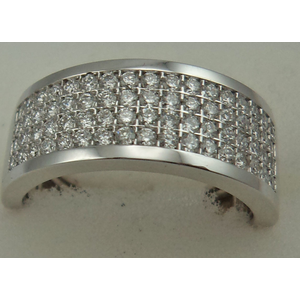 18 Karat White Gold with 1.00 Carat Diamond 4 Rows Band