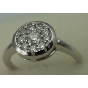 18 Karat White Gold with 0.40  Carat Diamond Round Rubover Ring