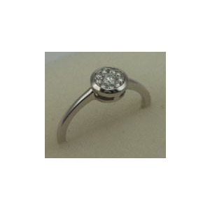 18 Karat White Gold with 0.15  Carat Diamond Round Rubover Ring