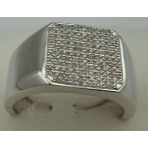 18 Karat White Gold with 0.30 Carat Diamond Gents Ring 