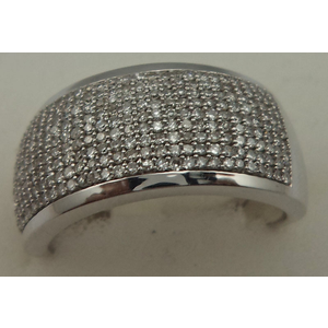 18 Karat White Gold with 0.75 Carat Diamond Band