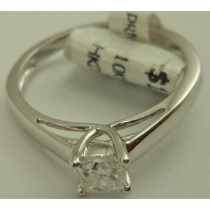 10 Karat White Gold with 0.50 Carat Diamond Princess Cut Solitaire Ring