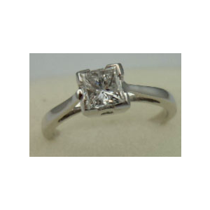 18 Karat White Gold with 0.50 Carat Diamond Princess Cut Solitaire Ring