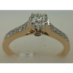 9 Karat Yellow Gold with 0.445 Carat Diamond Shoulder Solitaire Ring