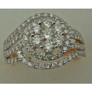 9 Karat Yellow Gold with 1.305 Carat Diamond Flower Cluster Ring