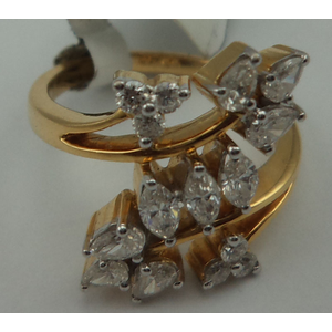 18 Karat Gold with 0.96 Carat Diamond Double Leaf Ring