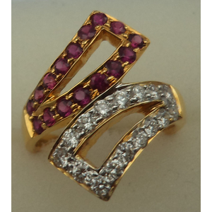 18 Carat Gold with 0.48 Carat Diamond and Ruby Fancy Ring
