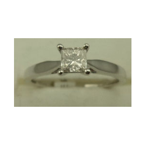 10 Karat White Gold with 0.35 Carat Diamond Princess Cut Solitaire Ring