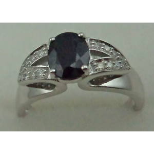 10 Karat White Gold Diamond Shoulder Ring with Oval Shaped Sapphire
