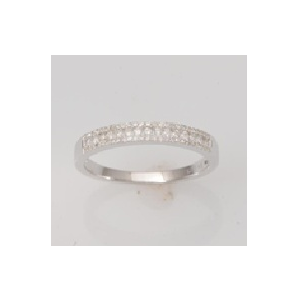 10Karat White Gold with 0.25Carat Diamond Channel Set Band