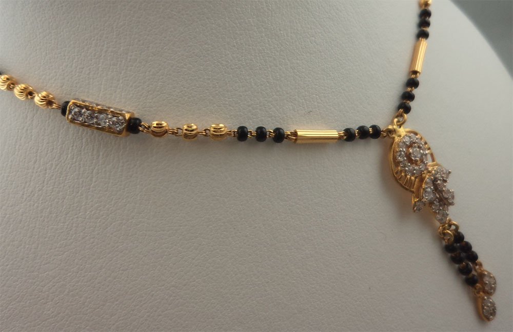 22K Gold 1 Row Cubic Zirconia Pendant Mangalsutra with Stick Chain 22