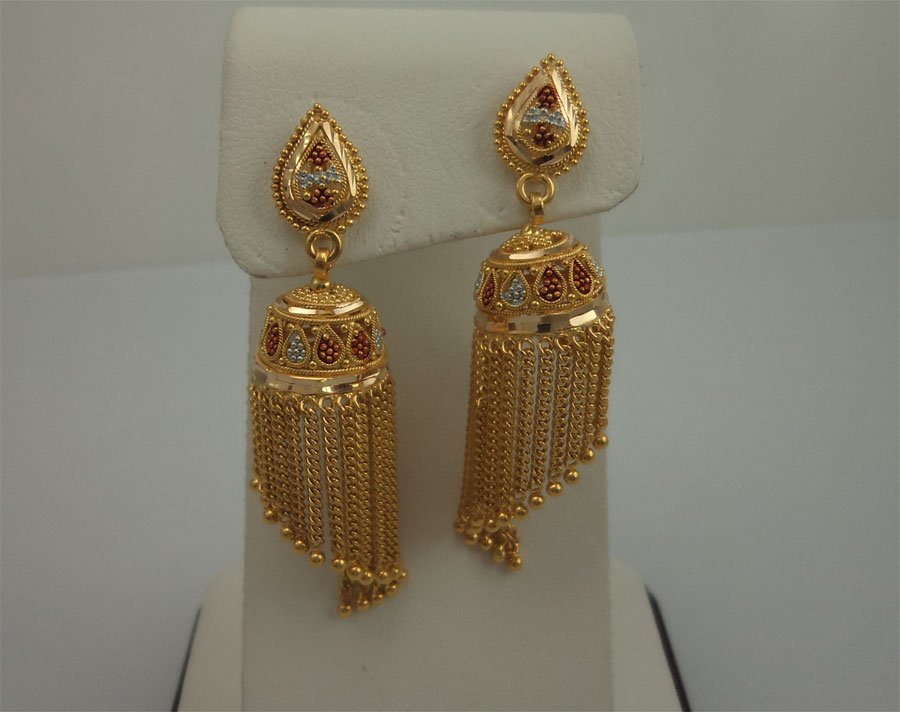 21Karat Gold Cleopatra Chain Hanging 