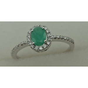 10 Karat White Gold Diamond Ring with Emerald Stone
