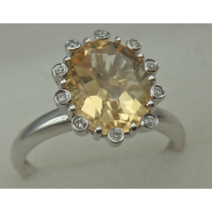 10 Karat White Gold Daimond Ring With Citrene Stone