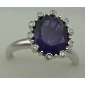 10 Karat White Gold Daimond Ring With Amethyst Stone